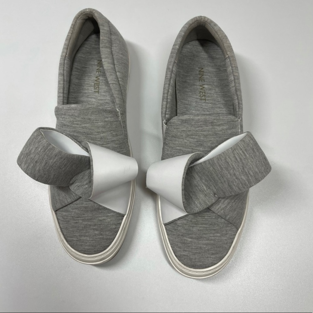 Nine West Odienella Gray Multi Fabric Bow Sneakers